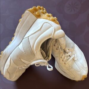 Stylish White Women’s Sneaker